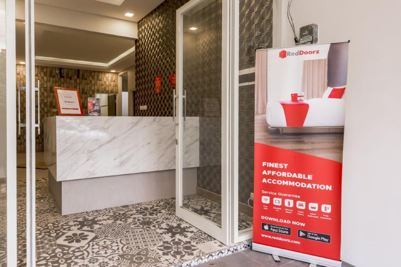 Reddoorz Syariah @ Griya Shanta Malang Exterior photo